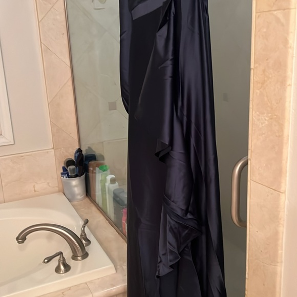 Navy blue satin long slit dress - Picture 7 of 8